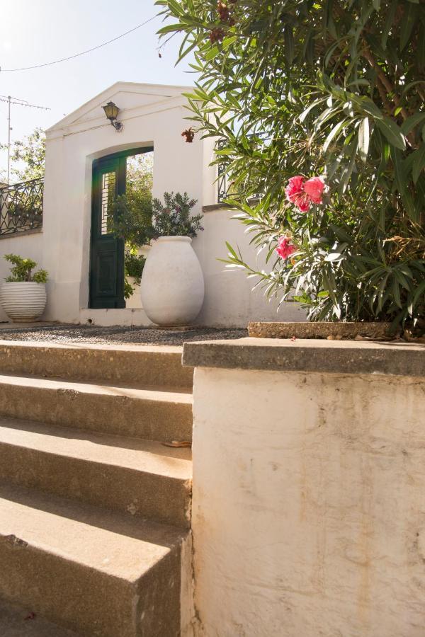 הוילה 1861 Mansion Spetses מראה חיצוני תמונה